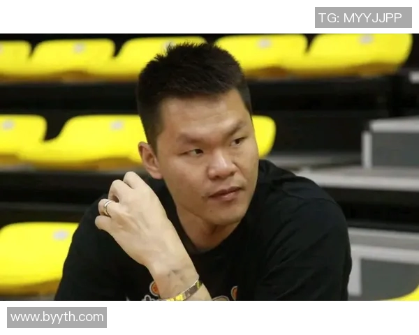 徐杰加盟上海男篮引发热议朱芳雨直言广东队引进超级小外援计划 徐杰加盟上海男篮引发热议朱芳雨直言广东队引进超级小外援计划